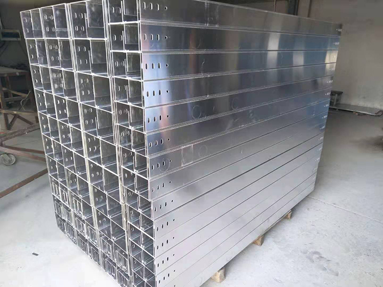 全封閉橋架的無毛刺設計